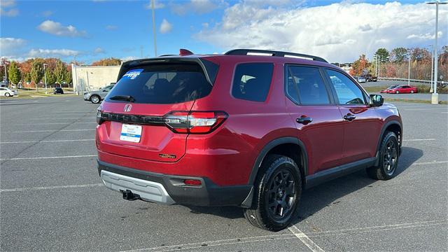 used 2025 Honda Pilot car, priced at $47,659