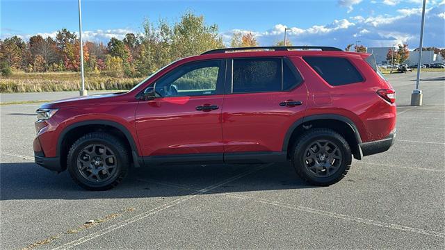 used 2025 Honda Pilot car, priced at $47,659