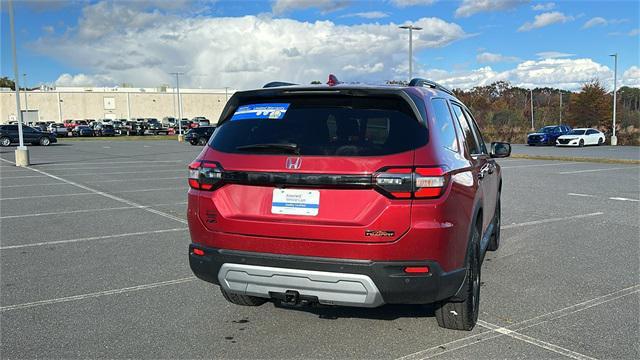 used 2025 Honda Pilot car, priced at $47,659