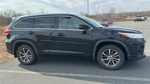used 2017 Toyota Highlander car, priced at $18,105