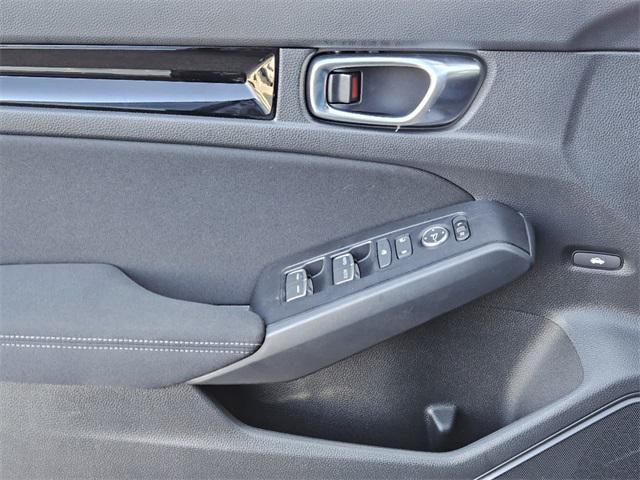 new 2025 Honda Civic Hybrid car, priced at $30,100