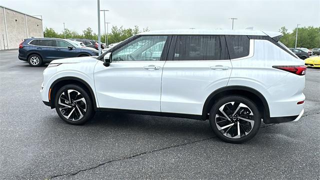 used 2024 Mitsubishi Outlander car, priced at $27,599