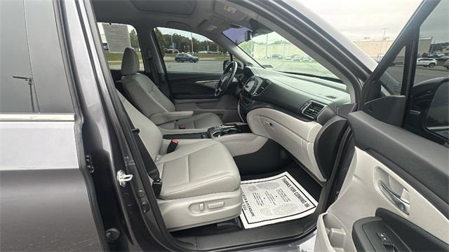 used 2022 Honda Pilot car, priced at $30,250