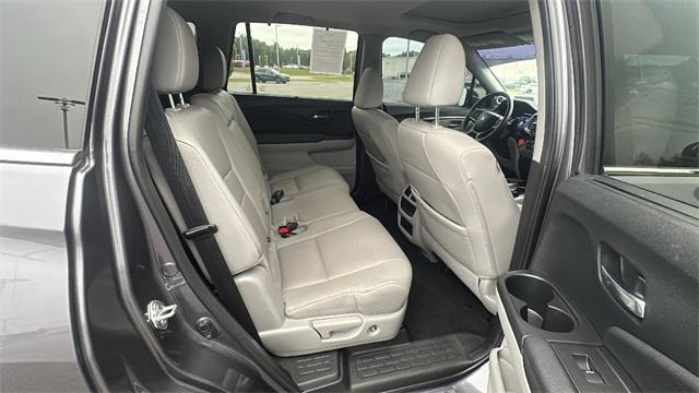 used 2022 Honda Pilot car, priced at $30,250