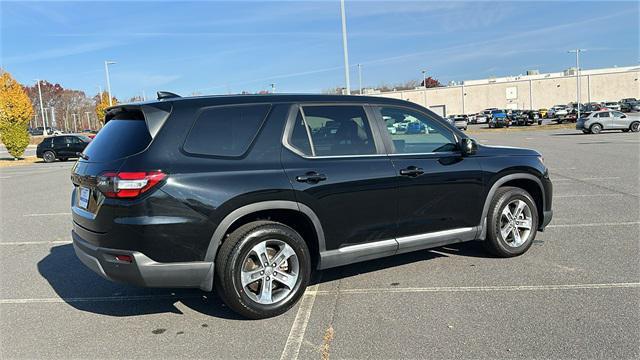 used 2023 Honda Pilot car, priced at $40,122