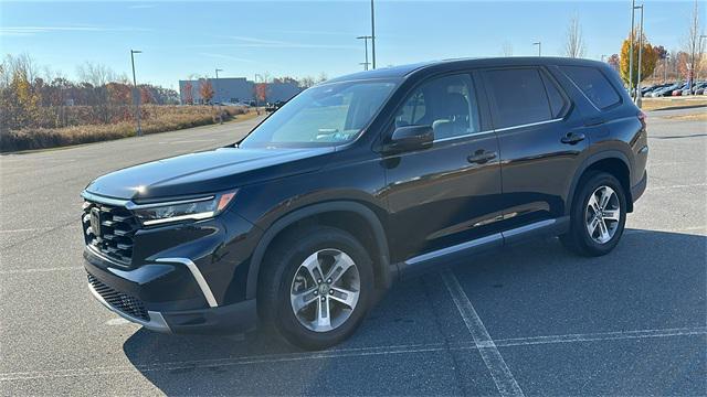 used 2023 Honda Pilot car, priced at $40,122