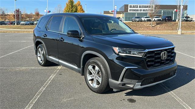 used 2023 Honda Pilot car, priced at $40,122