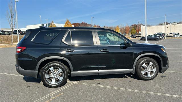 used 2023 Honda Pilot car, priced at $40,122