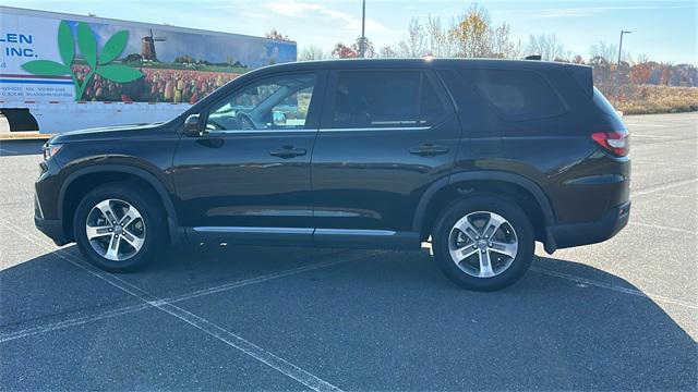 used 2023 Honda Pilot car, priced at $40,122