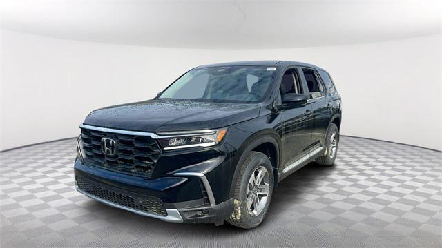 new 2025 Honda Pilot car, priced at $46,995