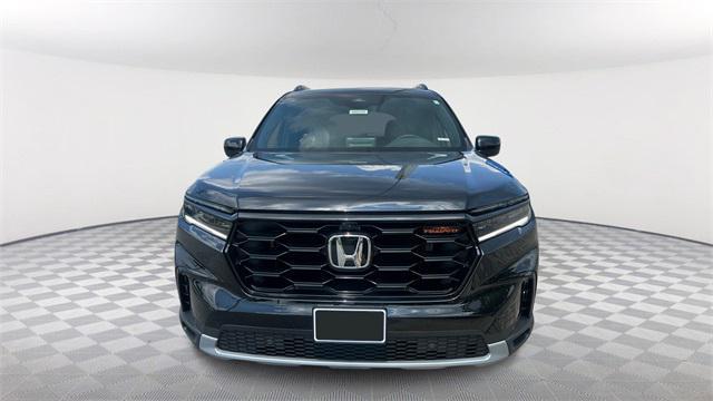 new 2025 Honda Pilot car, priced at $50,795