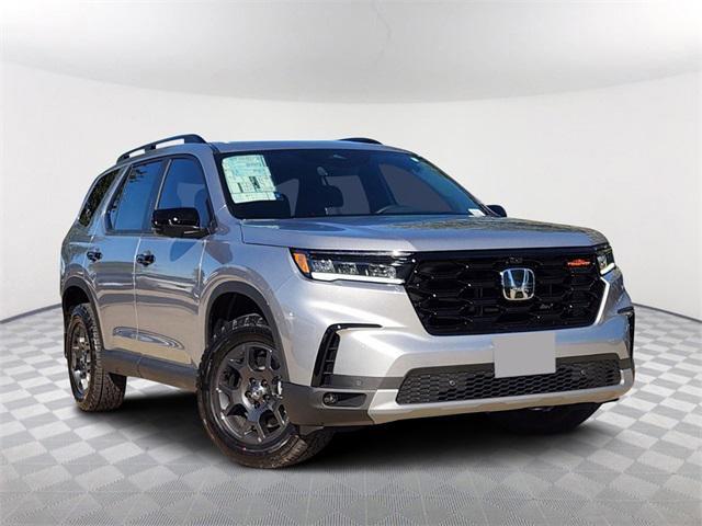 new 2025 Honda Pilot car, priced at $48,850