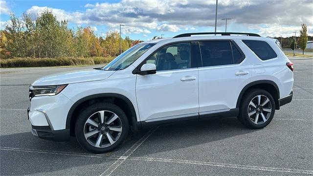 used 2024 Honda Pilot car, priced at $46,095