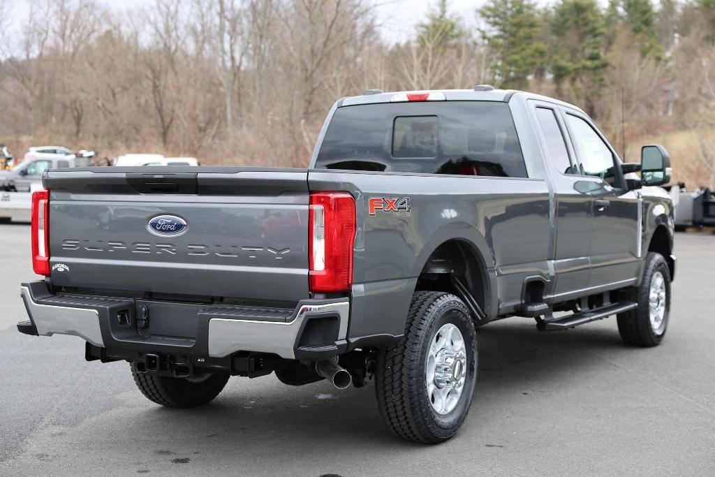 new 2025 Ford F-350 car, priced at $61,675