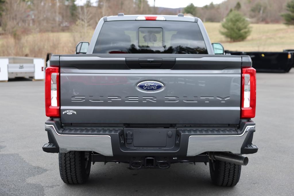 new 2025 Ford F-350 car, priced at $61,675