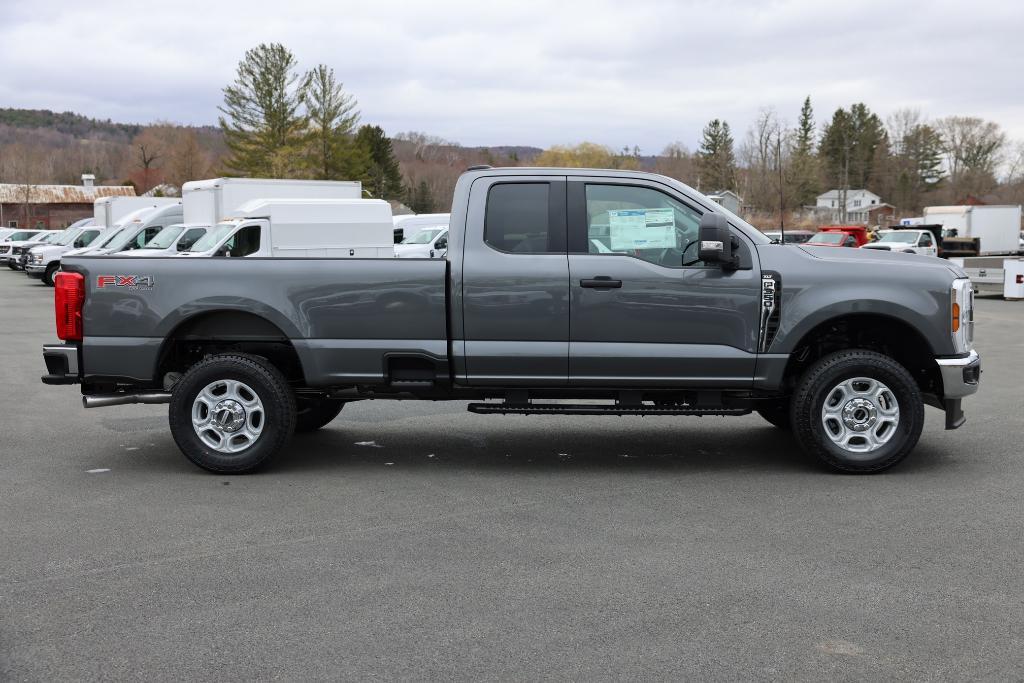 new 2025 Ford F-350 car, priced at $61,675