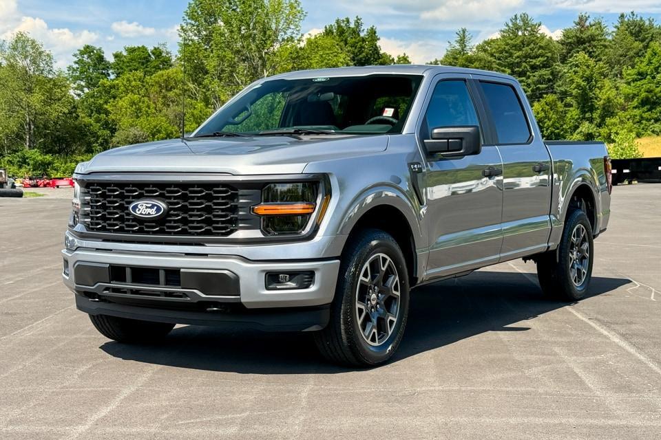 new 2024 Ford F-150 car, priced at $52,210