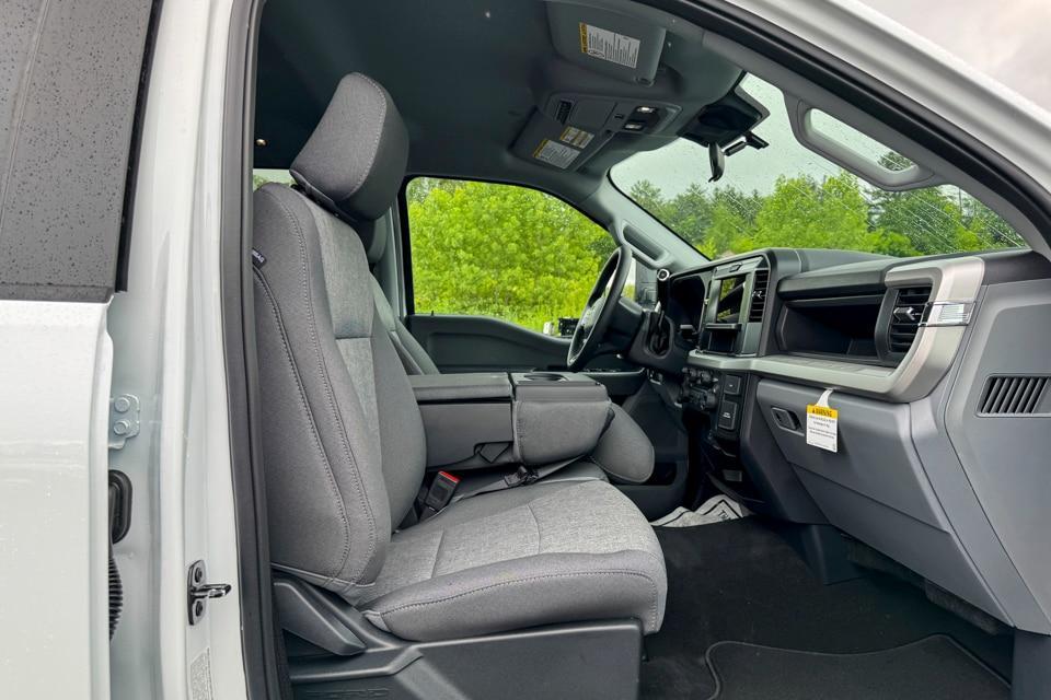 new 2025 Ford F-250 car, priced at $61,655