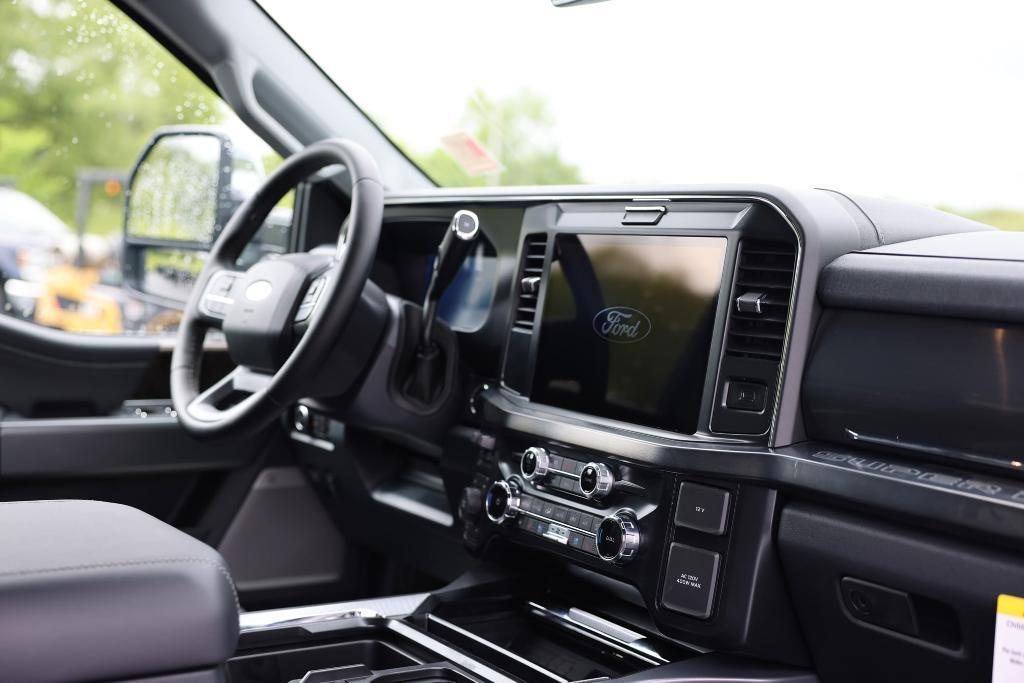 new 2025 Ford F-350 car, priced at $75,025