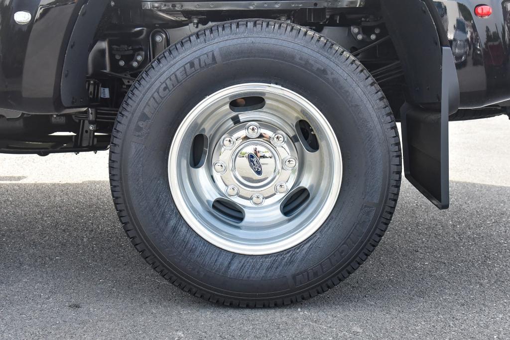 new 2025 Ford F-350 car, priced at $89,875