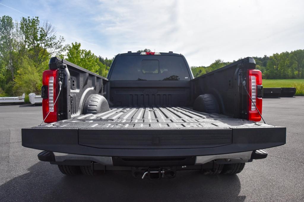 new 2025 Ford F-350 car, priced at $89,875