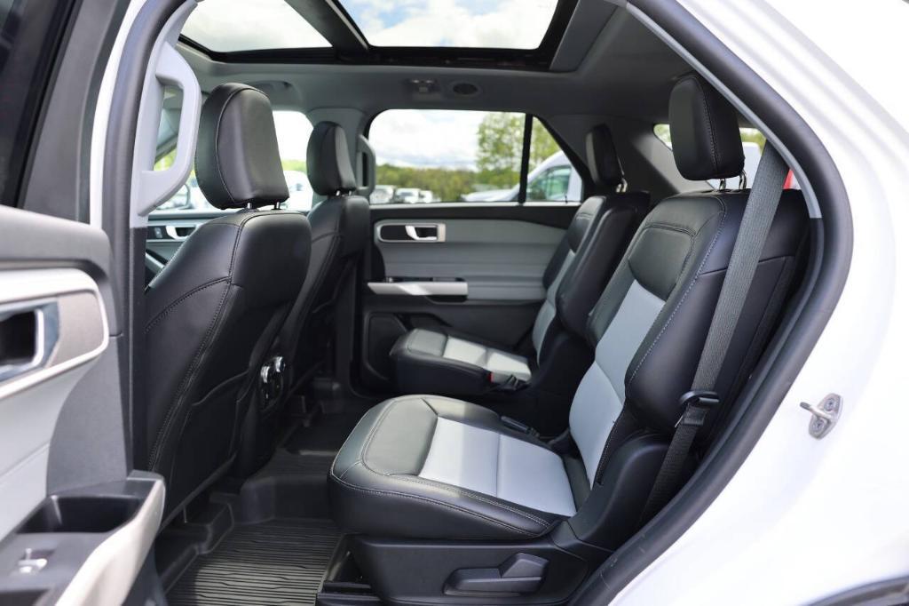 used 2022 Ford Explorer car, priced at $31,900