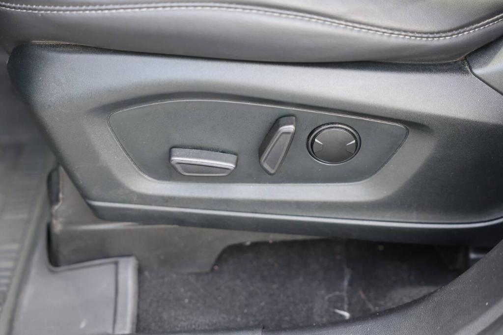 used 2022 Ford Explorer car, priced at $31,900