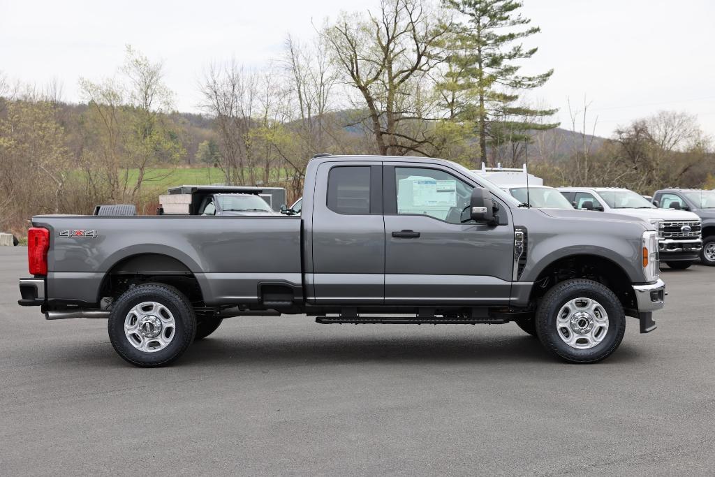 new 2025 Ford F-350 car, priced at $60,875