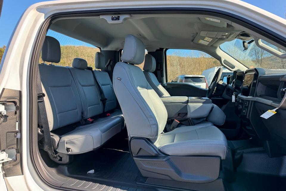 new 2025 Ford F-150 car, priced at $46,742