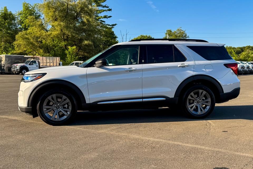 new 2025 Ford Explorer car, priced at $50,515