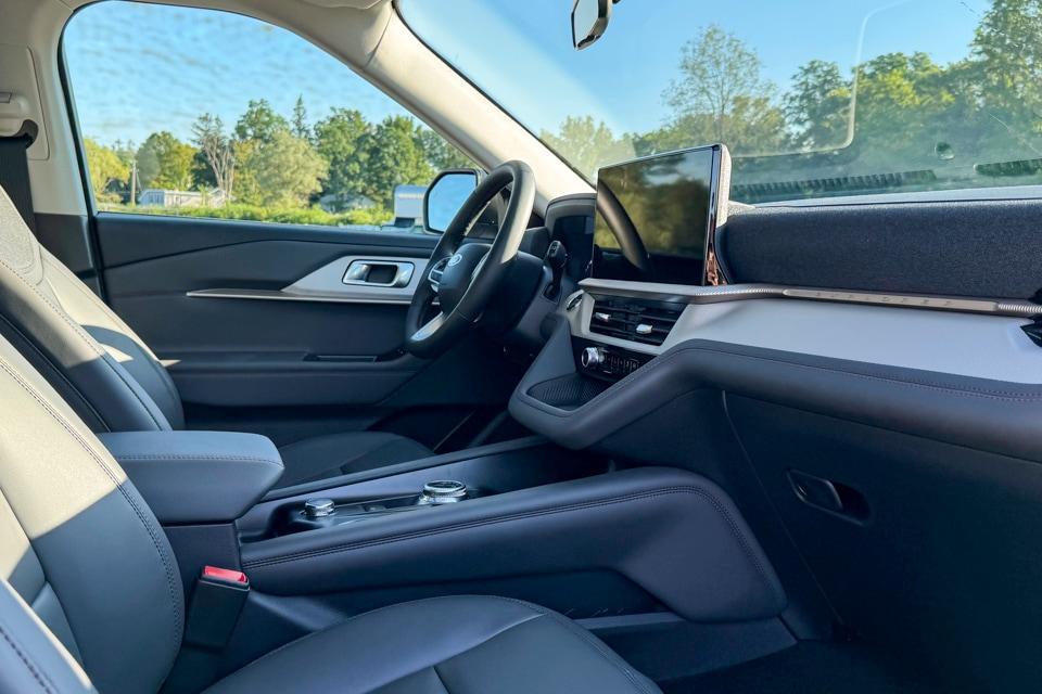 new 2025 Ford Explorer car, priced at $50,515