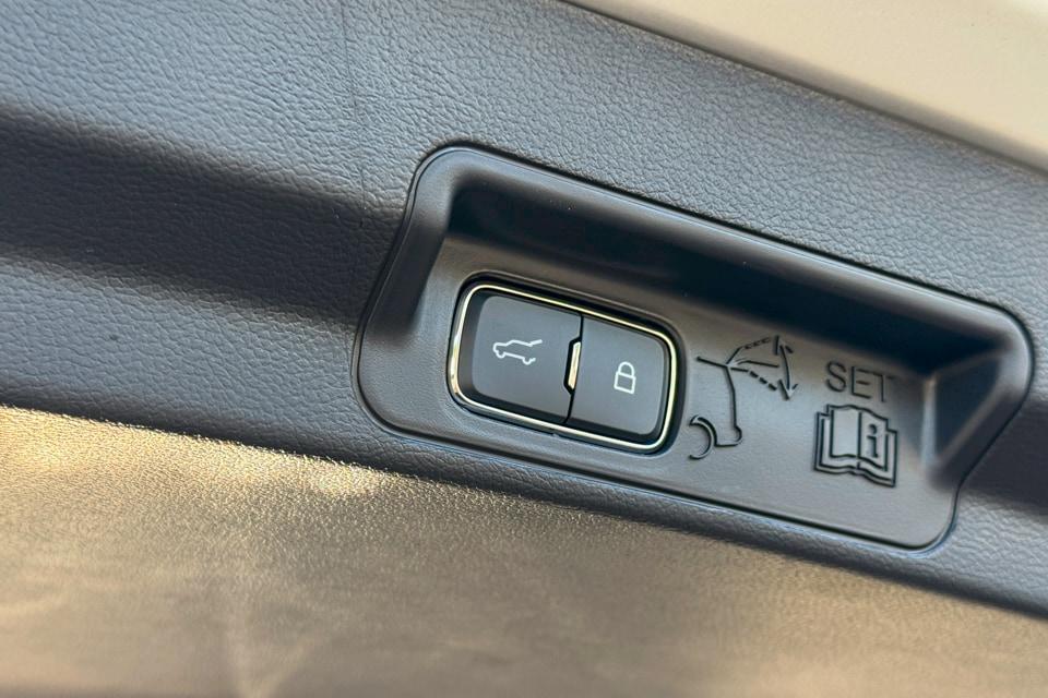 new 2025 Ford Explorer car, priced at $50,515