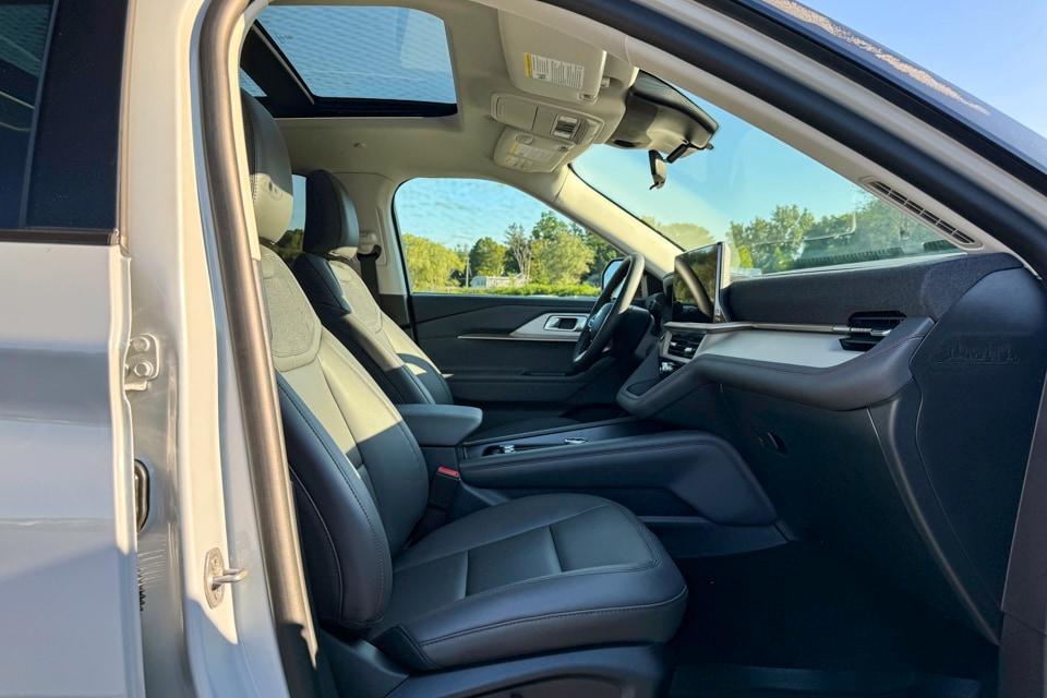 new 2025 Ford Explorer car, priced at $50,515