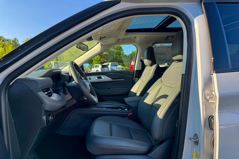 new 2025 Ford Explorer car, priced at $50,515