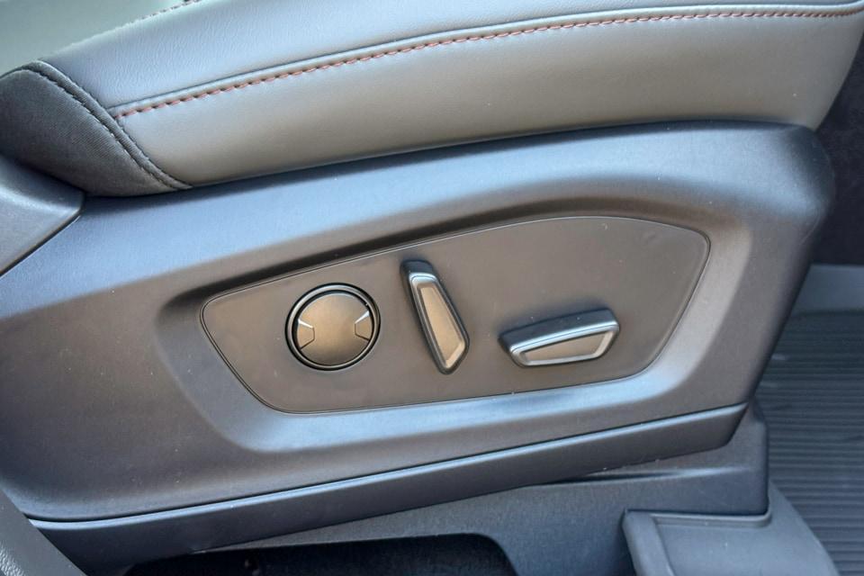 new 2025 Ford Explorer car, priced at $50,515