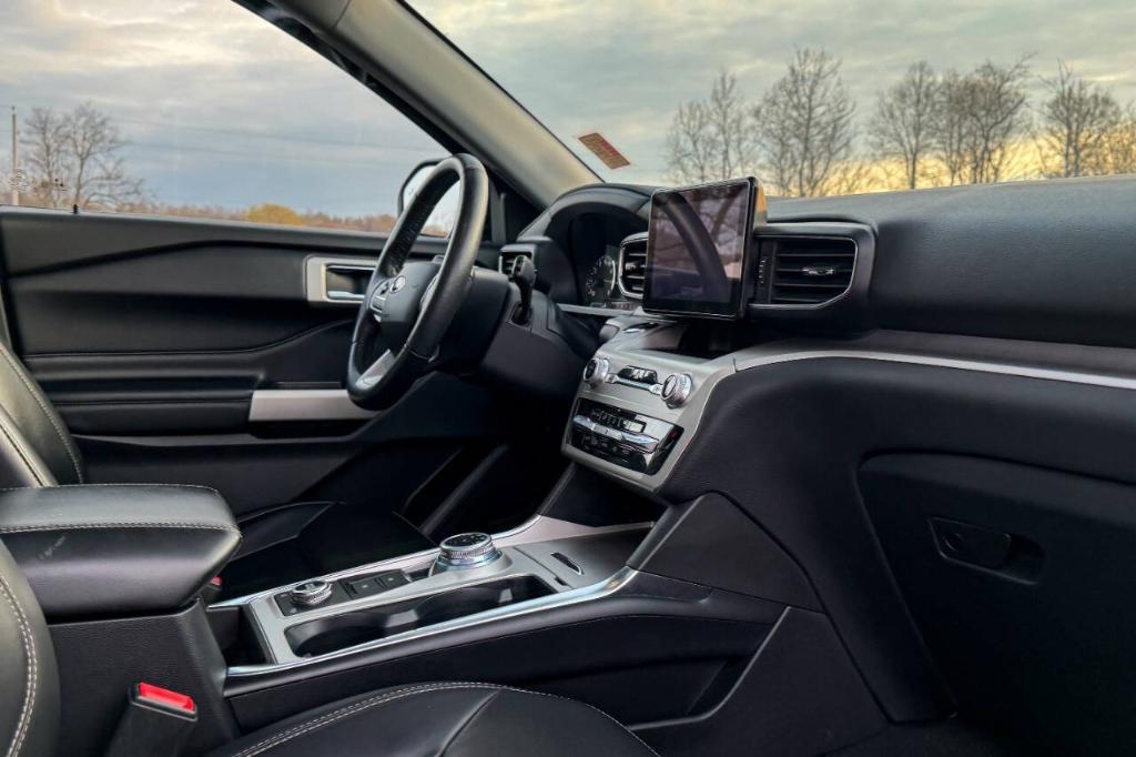 used 2021 Ford Explorer car, priced at $31,900