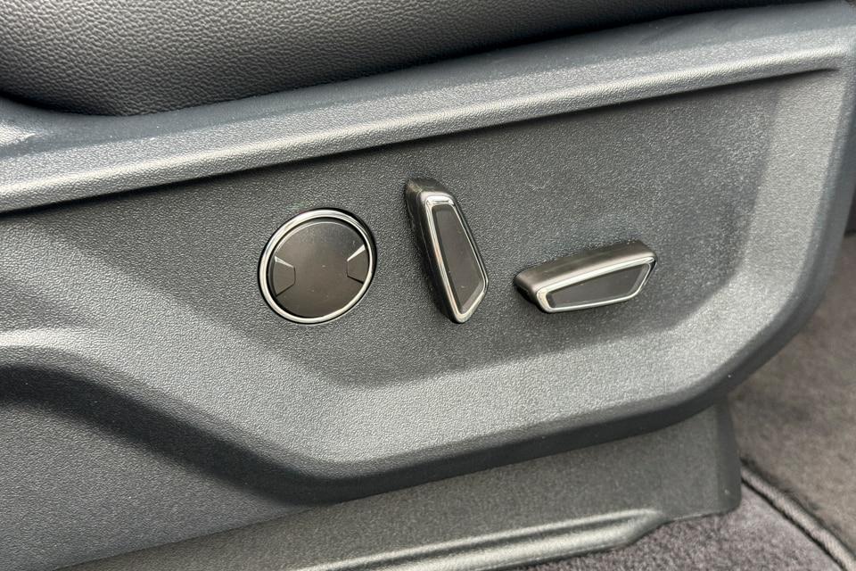 new 2025 Ford F-150 Lightning car, priced at $79,190