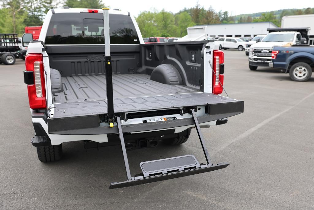 new 2025 Ford F-350 car, priced at $88,150