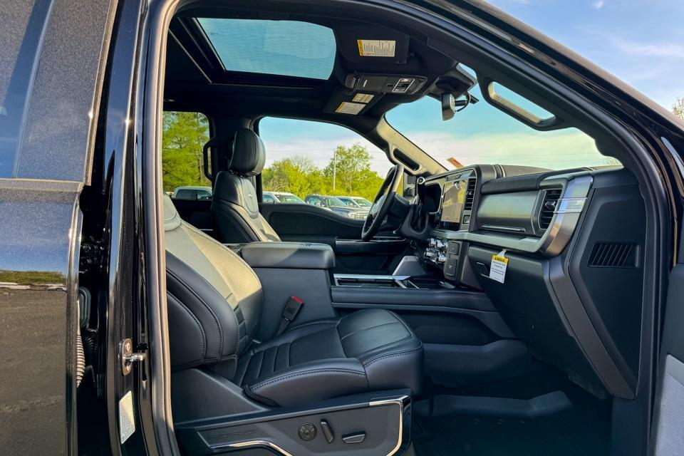 new 2025 Ford F-450 car