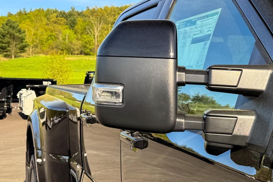 new 2025 Ford F-450 car