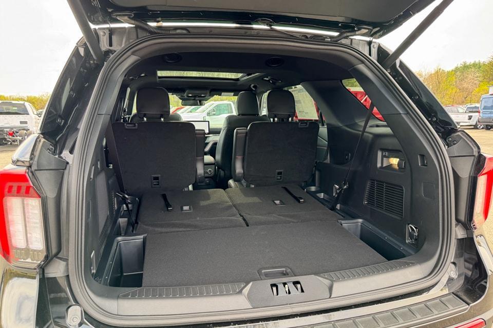 new 2025 Ford Explorer car, priced at $48,438