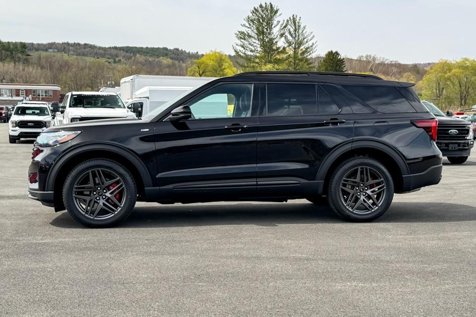 new 2025 Ford Explorer car, priced at $48,438