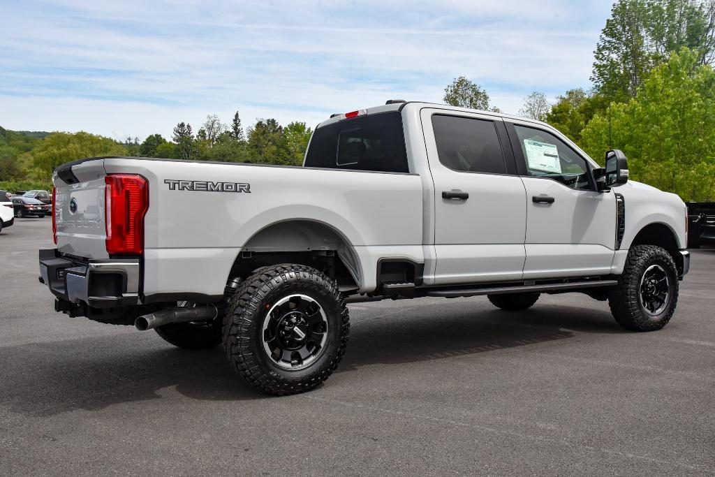 new 2025 Ford F-250 car, priced at $65,355