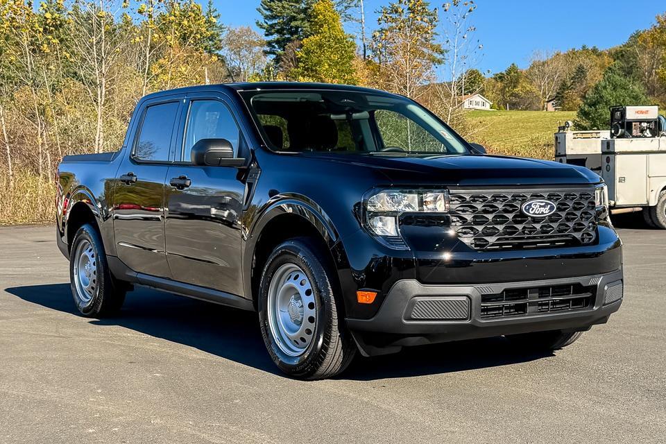 new 2025 Ford Maverick car, priced at $34,095