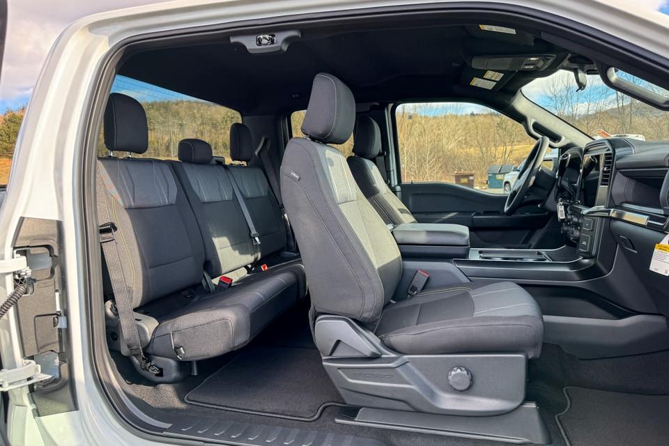 new 2025 Ford F-150 car, priced at $46,220