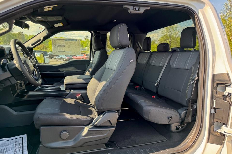 new 2025 Ford F-150 car, priced at $46,220