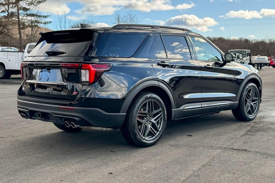 new 2025 Ford Explorer car, priced at $56,525
