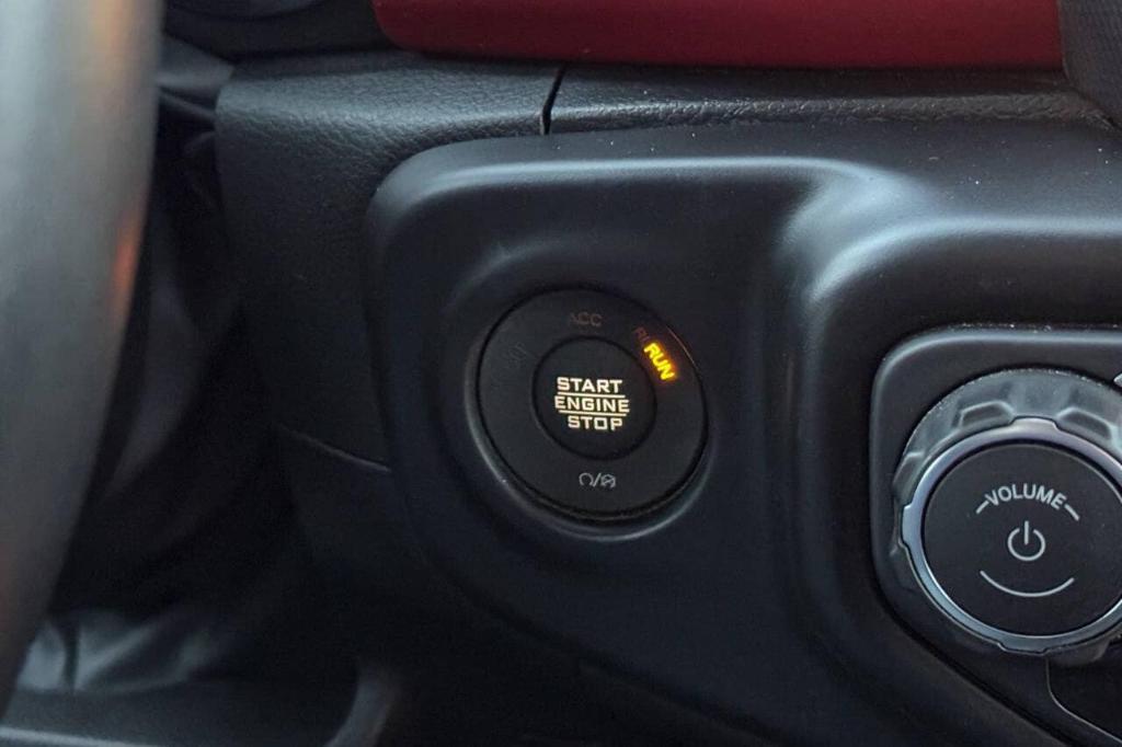 used 2022 Jeep Gladiator car, priced at $39,900