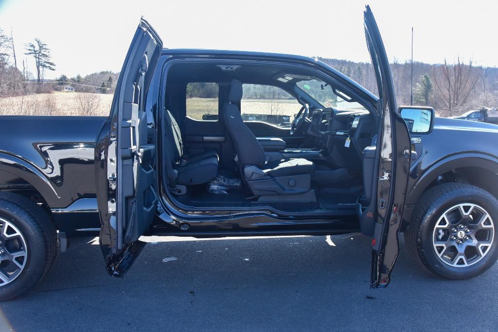 new 2025 Ford F-150 car, priced at $46,082