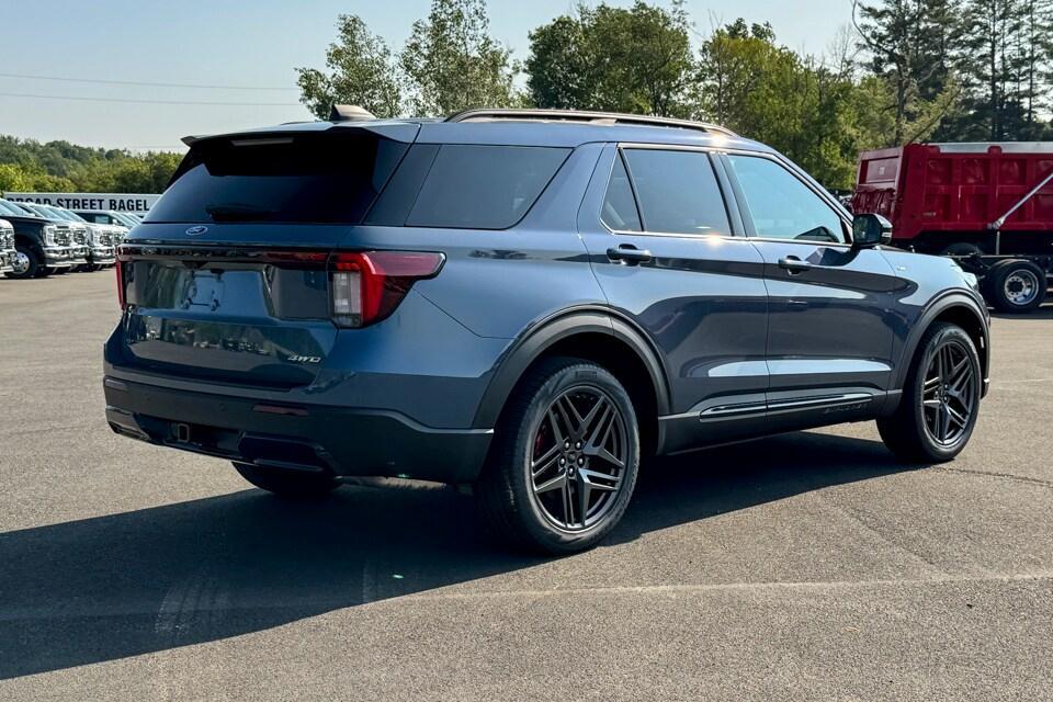 new 2025 Ford Explorer car, priced at $53,335